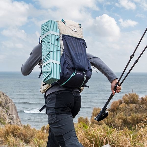 Килимок туристичний складаний одномісний Naturehike Troues R2.0 CNK2650WS025 185 х 56 х 1,8 см, синій 75663 фото