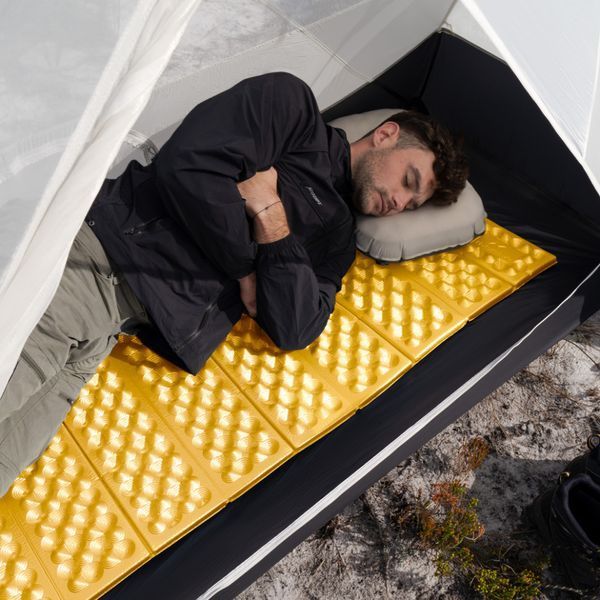 Килимок туристичний складаний одномісний Naturehike CNK2650WS027, 185 х 56 х 2.6 см золотистий 75665 фото